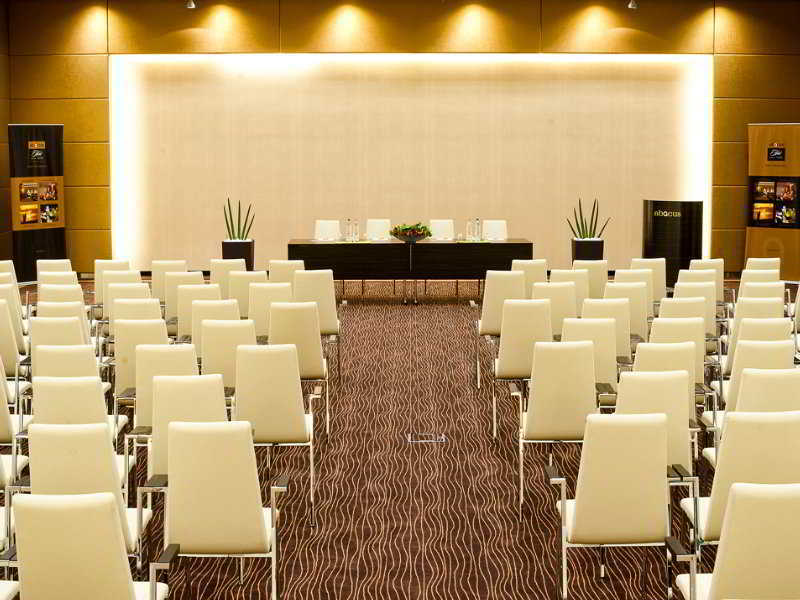Abacus Business & Wellness Hotel Herceghalom Extérieur photo